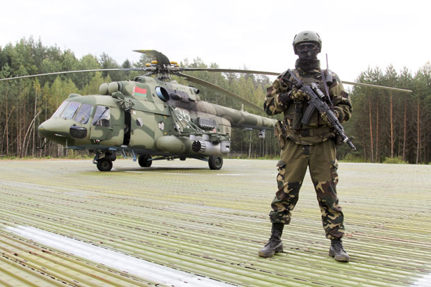 РУСИ ПУМПАЈУ МИШИЋЕ И БИЗНИС: Економски форум за време огромних војних маневара 